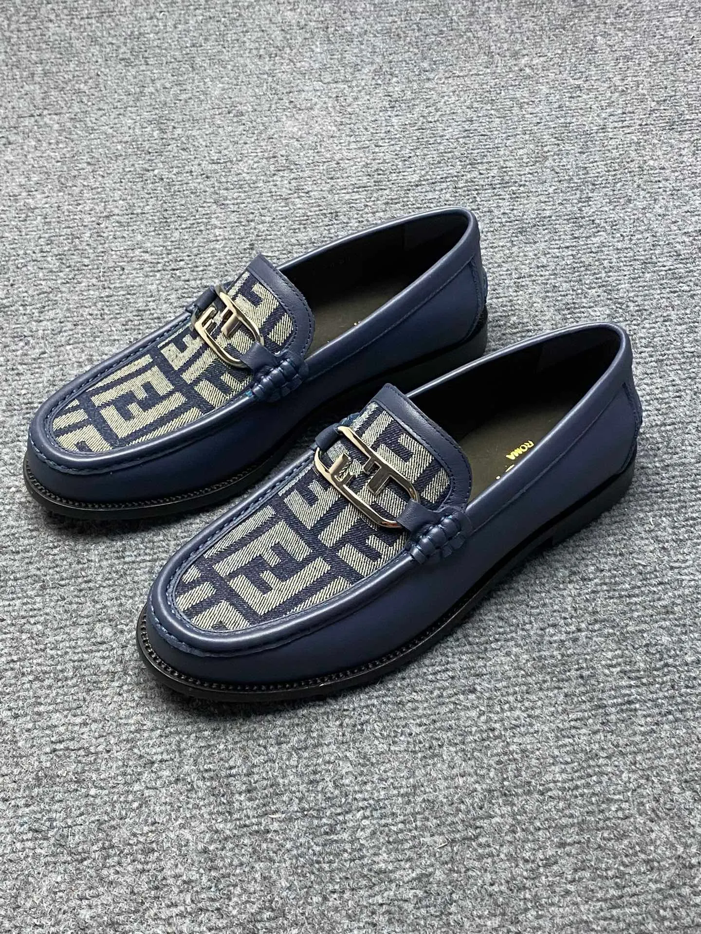 Men's Men's Shoes Men's Men's Shoes 💰900FENDI Fendi Men's Breathable and Comfortable Leather Shoes. Original development. The leather outsole is made of leather. Counters copy one to one. Imported counter cowhide. Imported water dyes cattle. 38 to 44. (45.46. can be ordered. 47.
